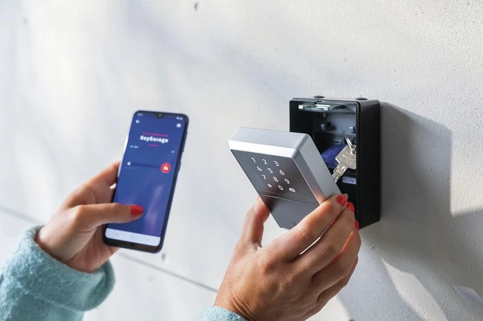 ABUS KeyGarage 787 Smart Bluetooth zur Wandmontage Schlüsselkasten Bluetooth, schwarz/silber