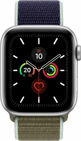 Apple Watch Series 5 (GPS) 44mm Aluminium silber mit Sport Loop khaki