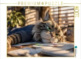 Calvendo Faule Katze im Büro mit genervtem Blick