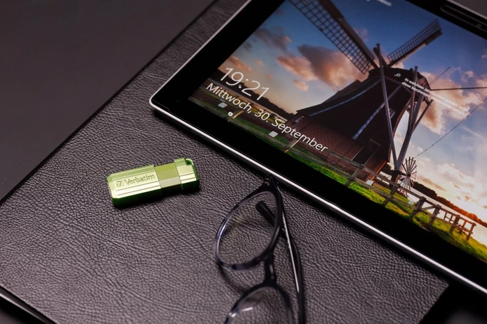 Verbatim Store 'n' Go PinStripe 64GB Eucalyptus Green, USB-A, USB 2.0