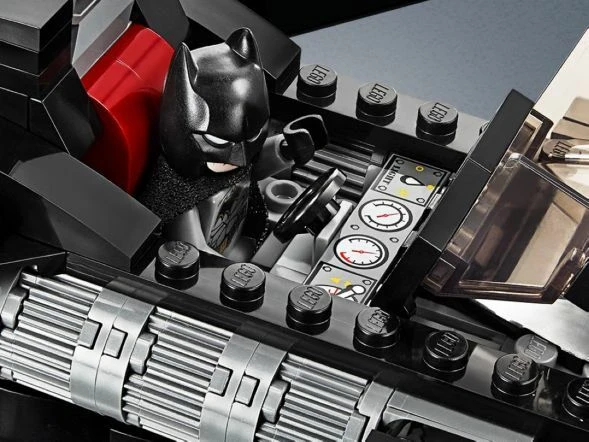 LEGO DC Universe Super Heroes - Batmobile Verfolgungsjagd mit dem Joker