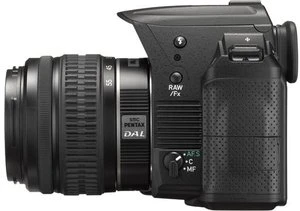 Pentax K-30 schwarz mit Objektiv smc DA 18-55mm 3.5-5.6 AL WR