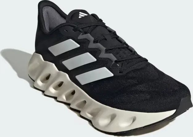adidas Switch FWD core black/cloud white/grey five (Herren)