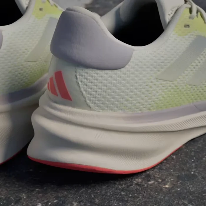 adidas Supernova Stride off white/silver metallic/pulse lime (Damen)