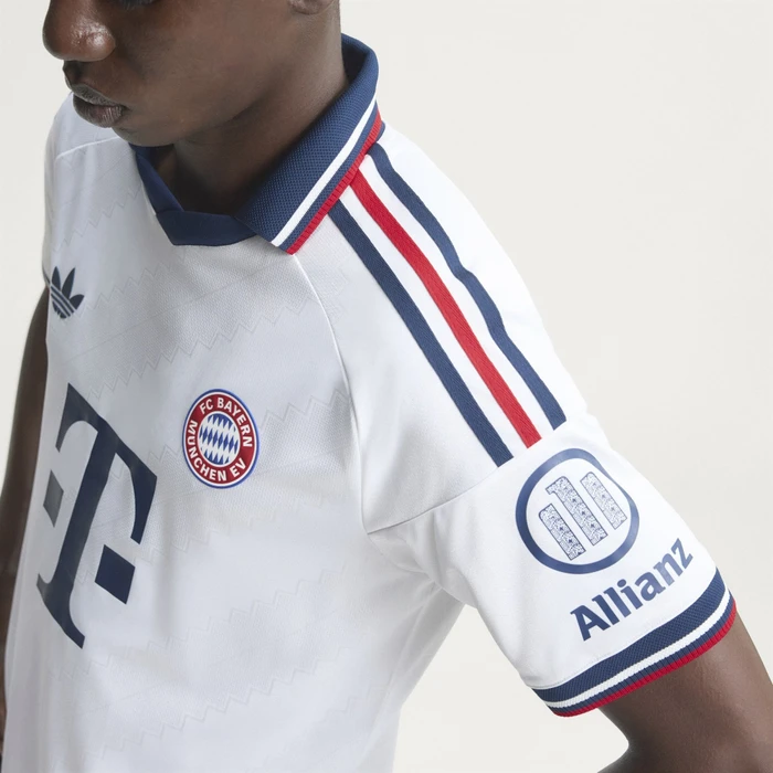 adidas FC Bayern München Authentic 2026/2027 Auswärtstrikot kurzarm (Herren)