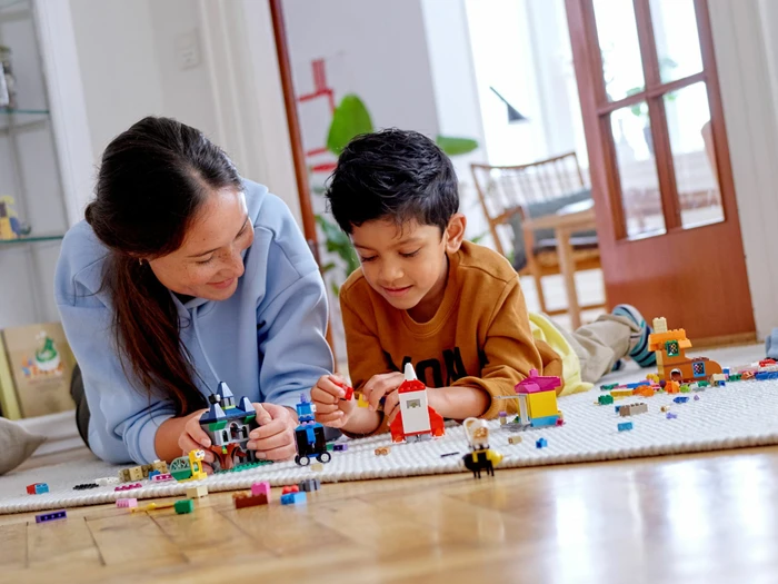 LEGO Classic - Bausteine kreativ mit Fenstern