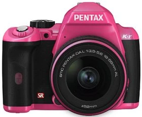 Pentax K-r pink mit Objektiv smc DA L 18-55mm 3.5-5.6 AL