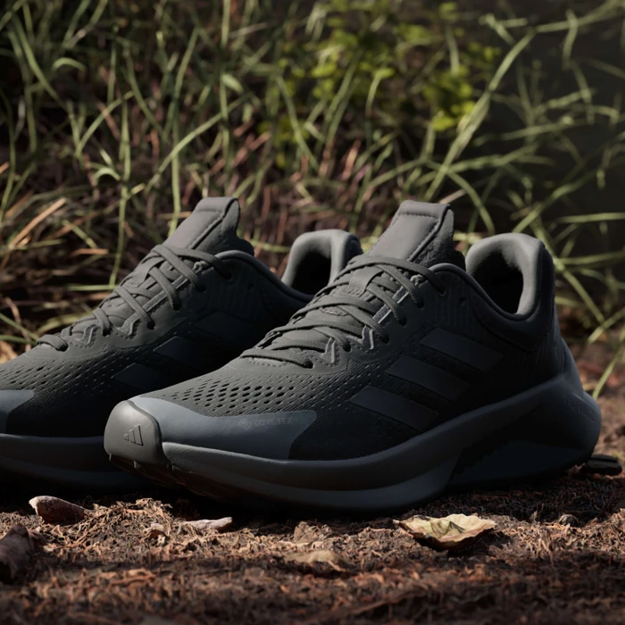 adidas Terrex Soulstride Flow GTX core black/grey six/semi impact orange (Damen)