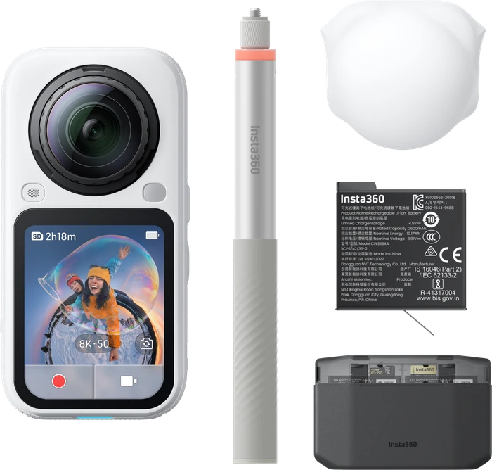 Insta360 X6