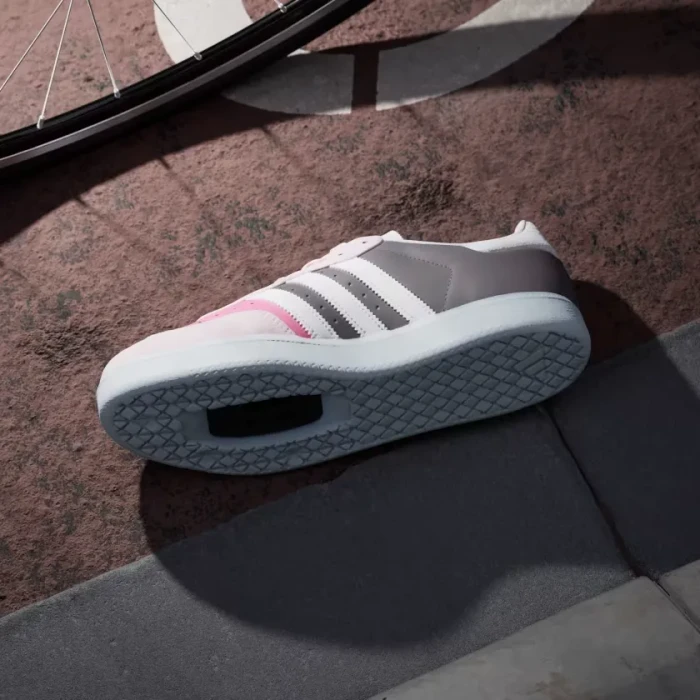 adidas Velosamba Leather charcoal/cloud white/clear pink