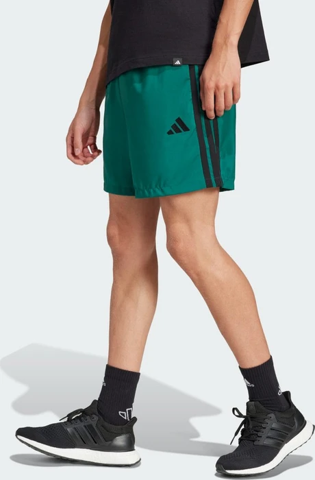 adidas Essentials 3-Streifen Chelsea Trainingshose kurz collegiate green/black (Herren)