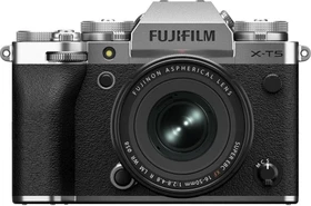 Fujifilm X-T5 silber mit Objektiv Fujinon XF 16-50mm 2.8-4.8 R LM WR