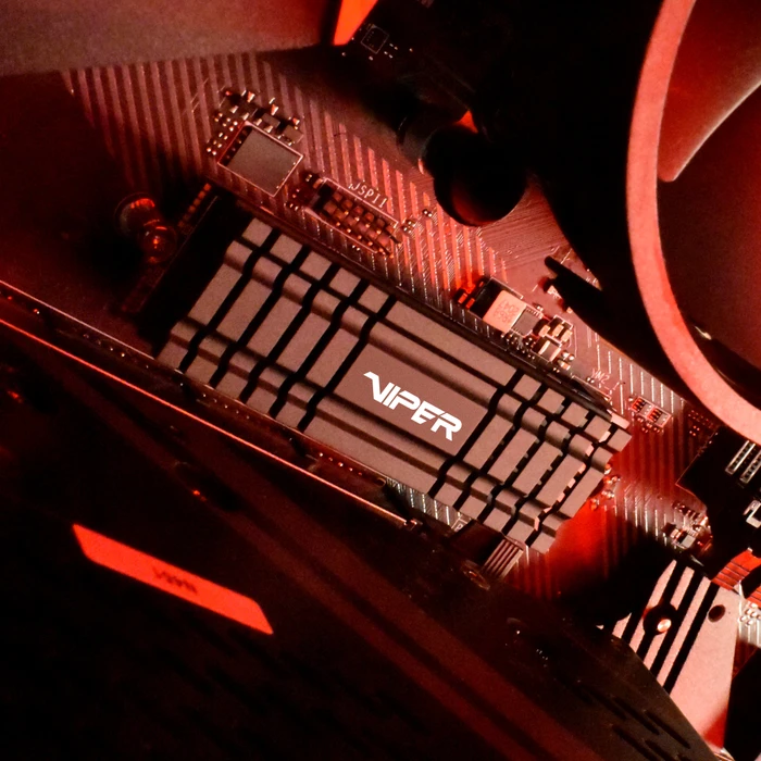 Patriot Viper VPN110 2TB, M.2 2280 / M-Key / PCIe 3.0 x4, Kühlkörper
