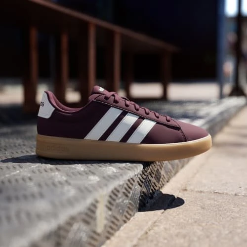 adidas Grand Court 3.0 maroon/off white/gum