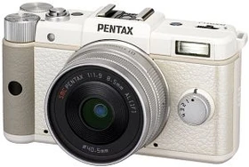 Pentax Q weiß mit Objektiv Q 02 Standard Zoom 5-15mm 2.8-4.5 AL