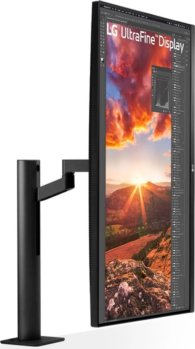 LG UltraFine 32UN880K-B, 31.5"