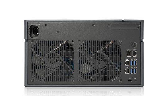 Qsan XCubeNAS XN8008T, 8GB RAM, 4x RJ-45 1000Base-T, 5x USB-A 3.0
