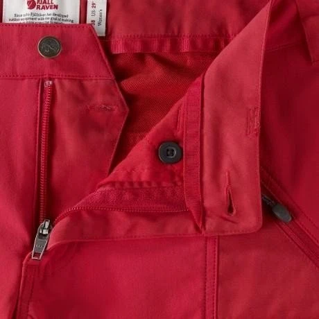 Fjällräven Nikka Curved Hose kurz rot (Damen)