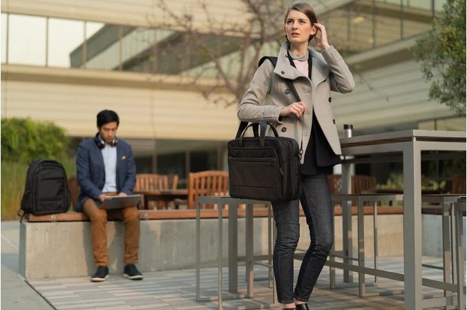 Kensington Contour 2.0 Business 15.6" Laptop Tasche schwarz