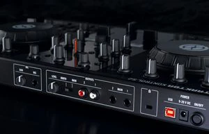 Native Instruments Traktor Kontrol S2