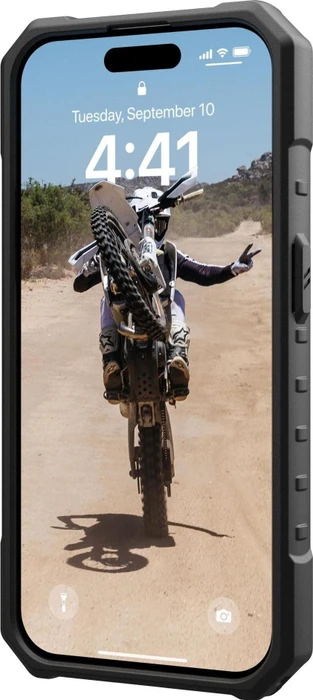 UAG Pathfinder Case with MagSafe für Apple iPhone 15 Pro schwarz