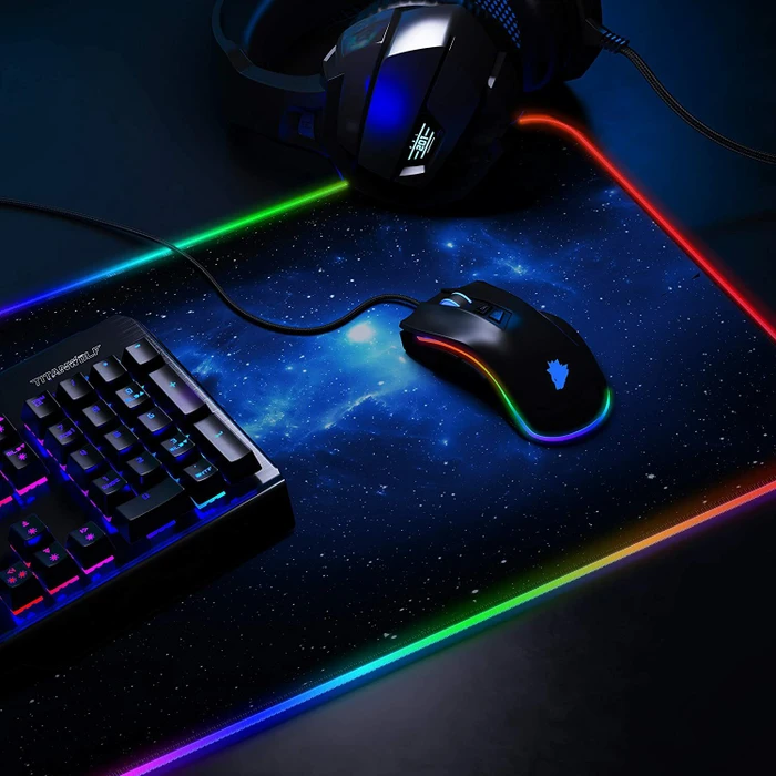 Titanwolf Stars #1 RGB XXL Gaming-Mauspad, 800x300mm, schwarz/blau
