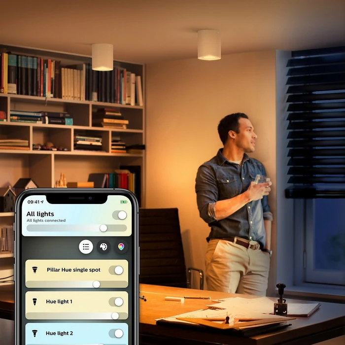 Philips Hue White Ambiance Pillar Spot 1-flammig weiß