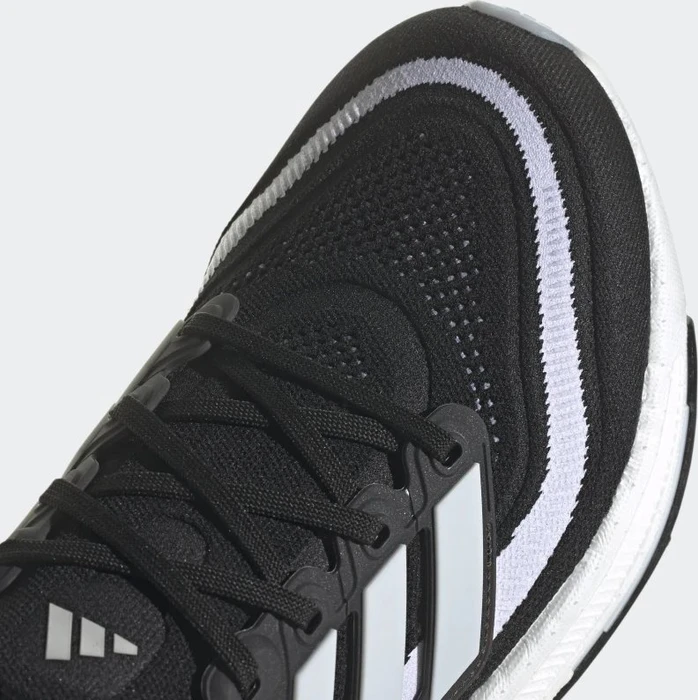 adidas Ultraboost Light core black/cloud white