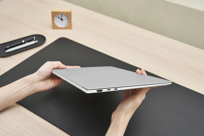 Samsung Galaxy Book Pro 15, Mystic Silver, Core i7-1165G7, 16GB RAM, 512GB SSD, DE