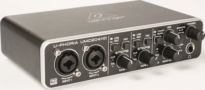 Behringer U-Phoria UMC204HD