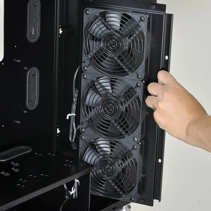 Lian Li TYR PC-X510WX schwarz, Acrylfenster, schallgedämmt