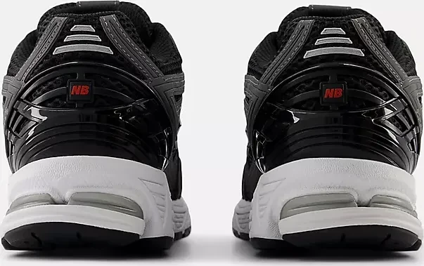 New Balance 1906R black/team red/castlerock (Herren)