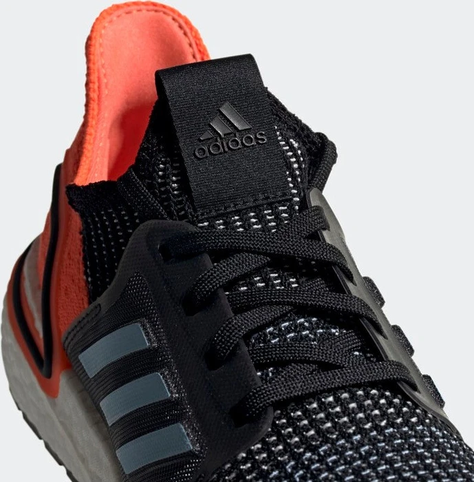 adidas Ultraboost 19 core black/glow blue/hi-res coral (Damen)