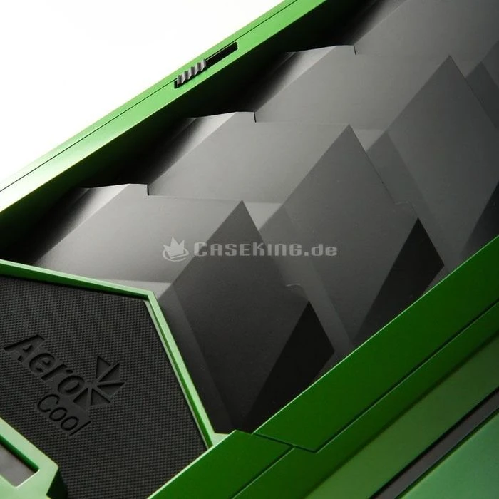 AeroCool XPredator X3 GB Edition grün/schwarz, Acrylfenster