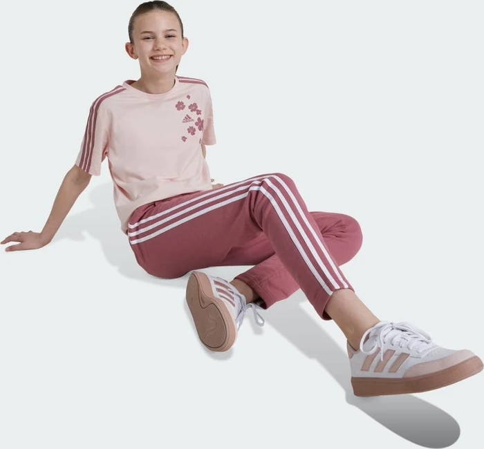 adidas Essentials 3-Streifen Trainingshose lang preloved crimson/sandy pink (Junior)