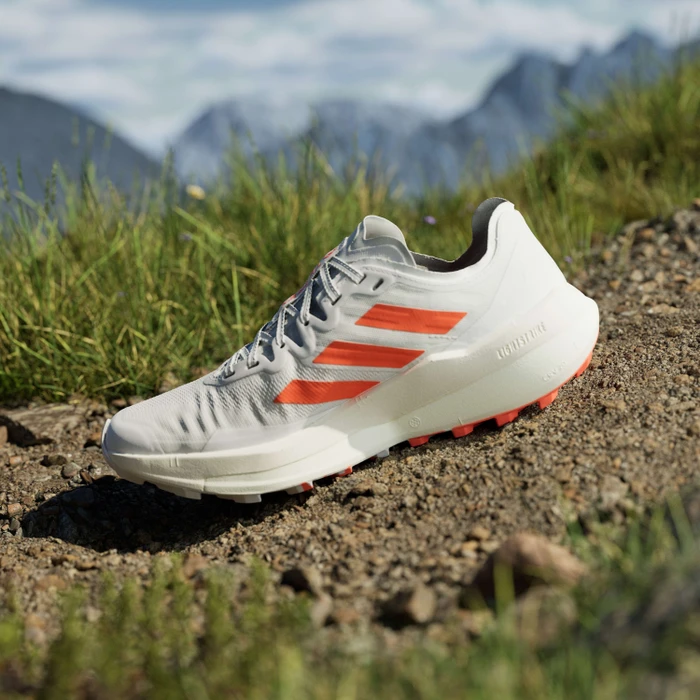adidas Terrex Agravic Speed cloud white/impact orange/dash grey (Damen)