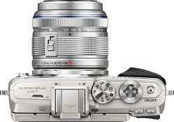 Olympus PEN E-PL7 silber mit Objektiv M.Zuiko digital 14-42mm 3.5-5.6 II