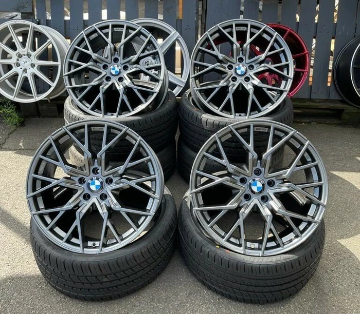 MM Wheels MM06 8.0x18 5/120 ET35 (verschiedene Farben)