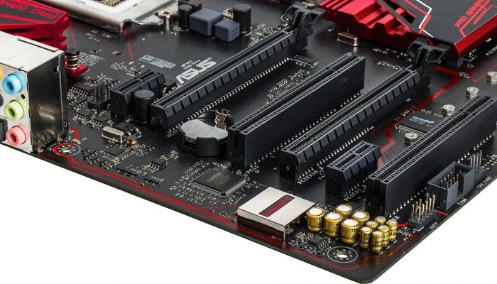 ASUS E3 Pro Gaming V5 (Intel 1151)