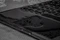 UAG Rugged Bluetooth Keyboard with Trackpad für iPad 7/iPad 8/iPad 9, schwarz, DE Vorschaubild