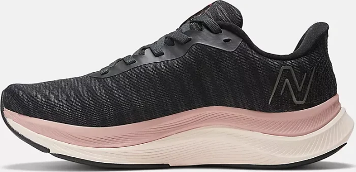 New Balance FuelCell Propel v4 black/quartz pink/pink moon (Damen)