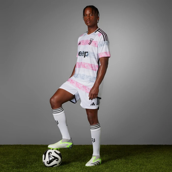 adidas Juventus Turin Authentic 2023/2024 Auswärtstrikot white (Herren)