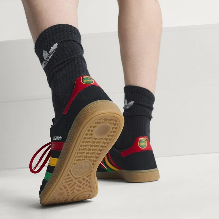 adidas Handball Spezial Jamaika core black/pure ruby/bold gold
