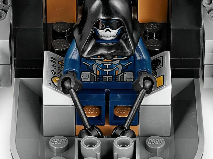 LEGO Marvel Super Heroes Spielset - Black Widows Hubschrauber-Verfolgungsjagd