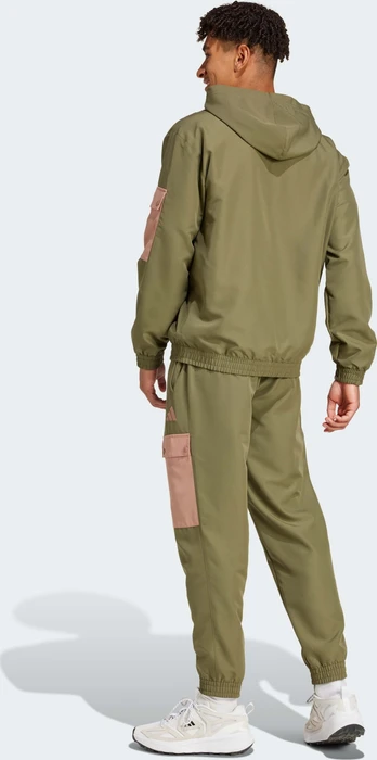 adidas Sportswear Woven Cargo Trainingsanzug olive strata (Herren)