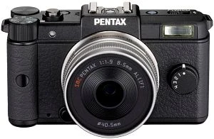 Pentax Q schwarz mit Objektiv Q 01 Standard Prime 8.5mm 1.9 AL und Q 02 Standard Zoom 5-15mm 2.8-4.5 AL