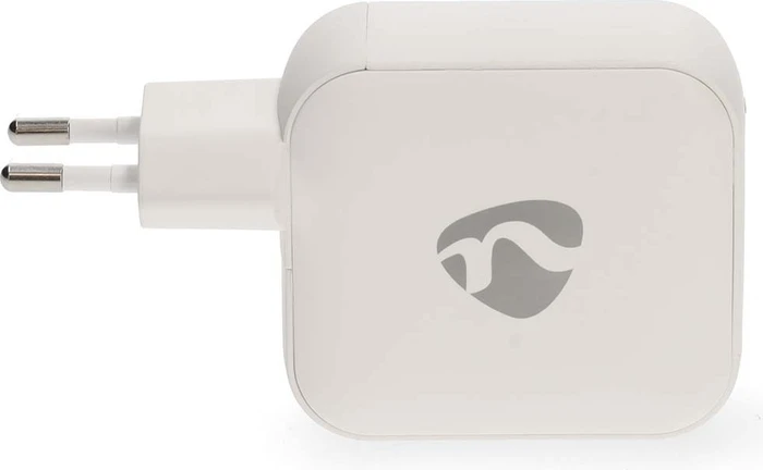 Nedis Netzladegerät 100W GaN PD3.0 Schnellladefunktion 1x USB-A / 2x USB-C weiß