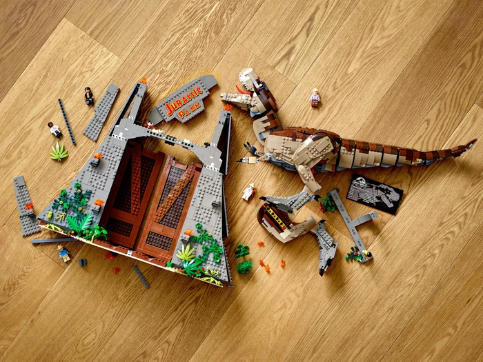 LEGO Jurassic World - Jurassic Park: T. Rex' Verwüstung