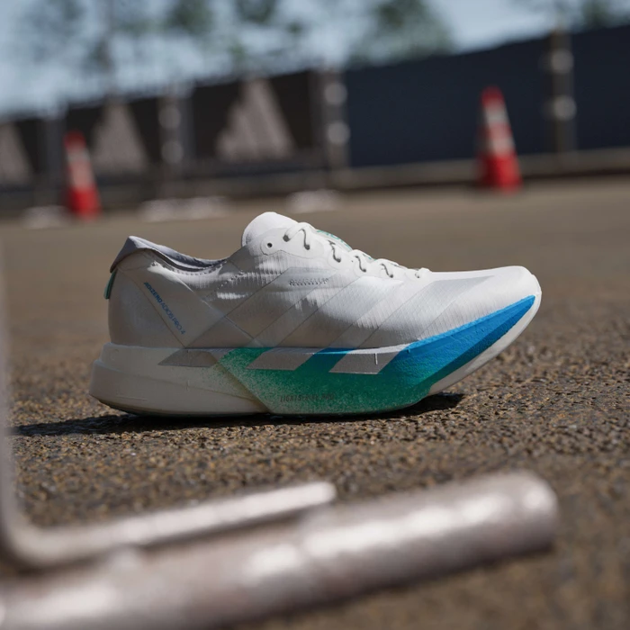adidas Adizero Adios Pro 4 crystal white/matte silver/glory green (Damen)