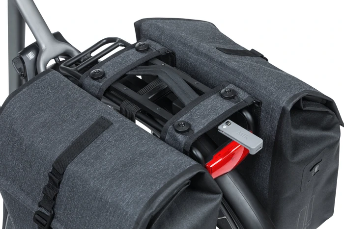 Basil Urban Dry Doppeltasche MIK Gepäcktasche charcoal melee